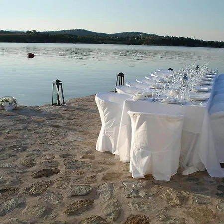 Agionissi 리조트 4*