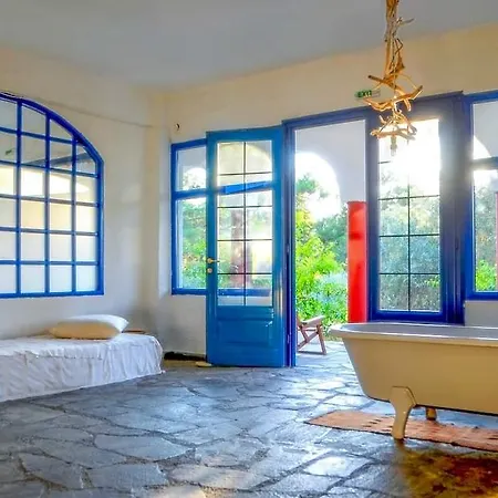 Agionissi 4*