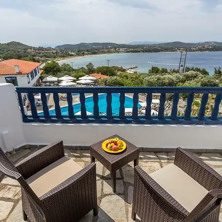 Θέρετρο Agionissi 4*