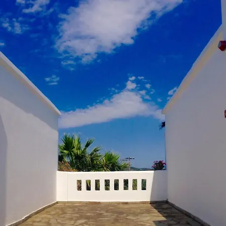 リゾート Agionissi 4*