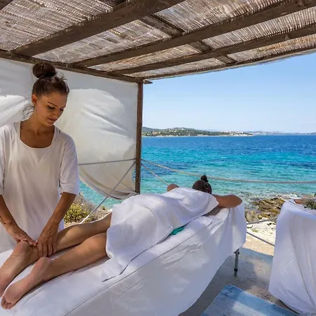 Agionissi リゾート アムリアニ