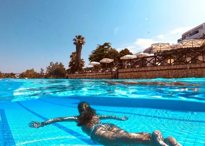 Resort Agionissi 4*